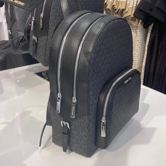 Michael Kors Jaycee Large Zip Pocket Backpack Black - Picture 12 of 16